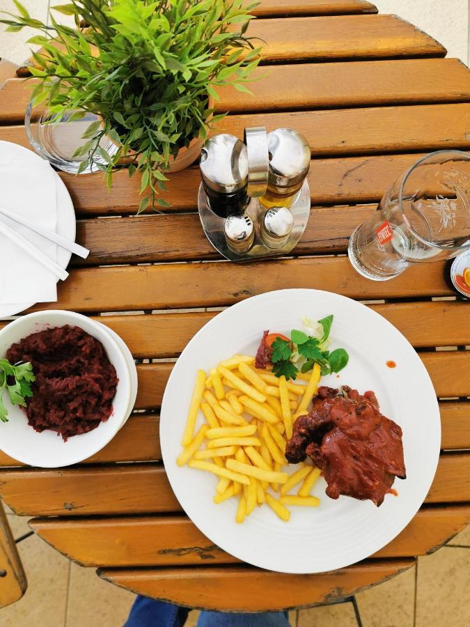 Hotel I Restauracja Pod Skala Jaslo Екстер'єр фото