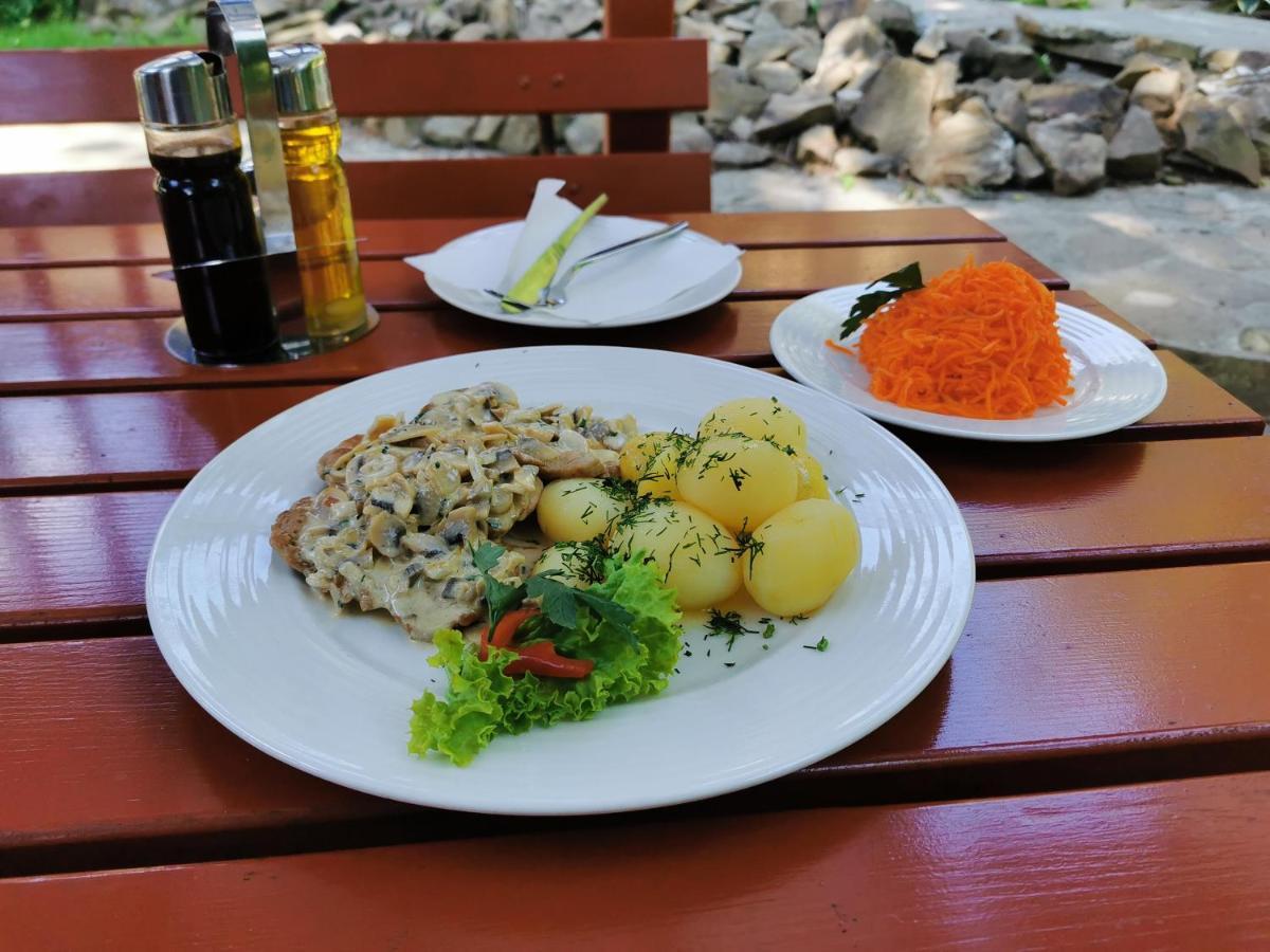 Hotel I Restauracja Pod Skala Jaslo Екстер'єр фото