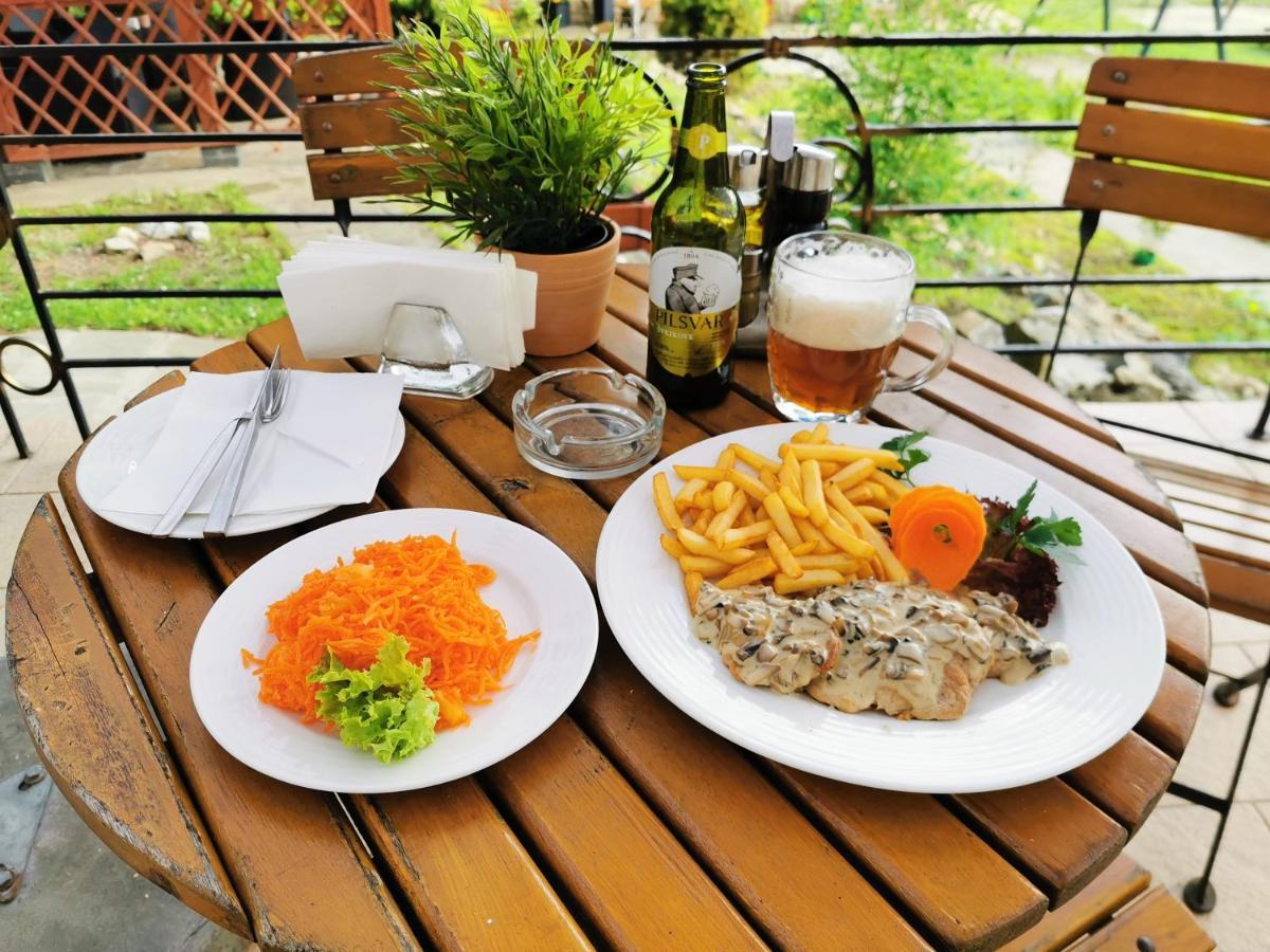 Hotel I Restauracja Pod Skala Jaslo Екстер'єр фото