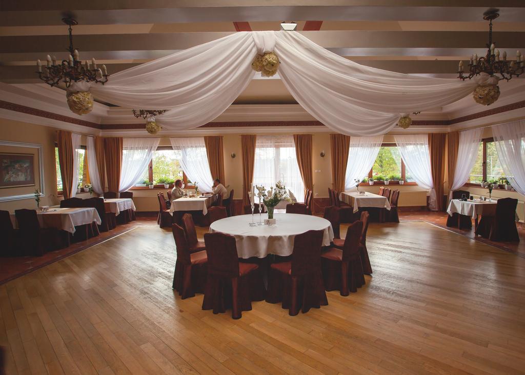 Hotel I Restauracja Pod Skala Jaslo Екстер'єр фото